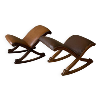 Set of 2 wooden and studded leather footrests