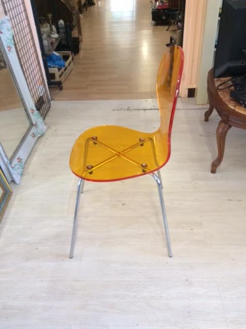 Polycarbonate chair and chrome legs