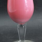 Vase en opaline rose