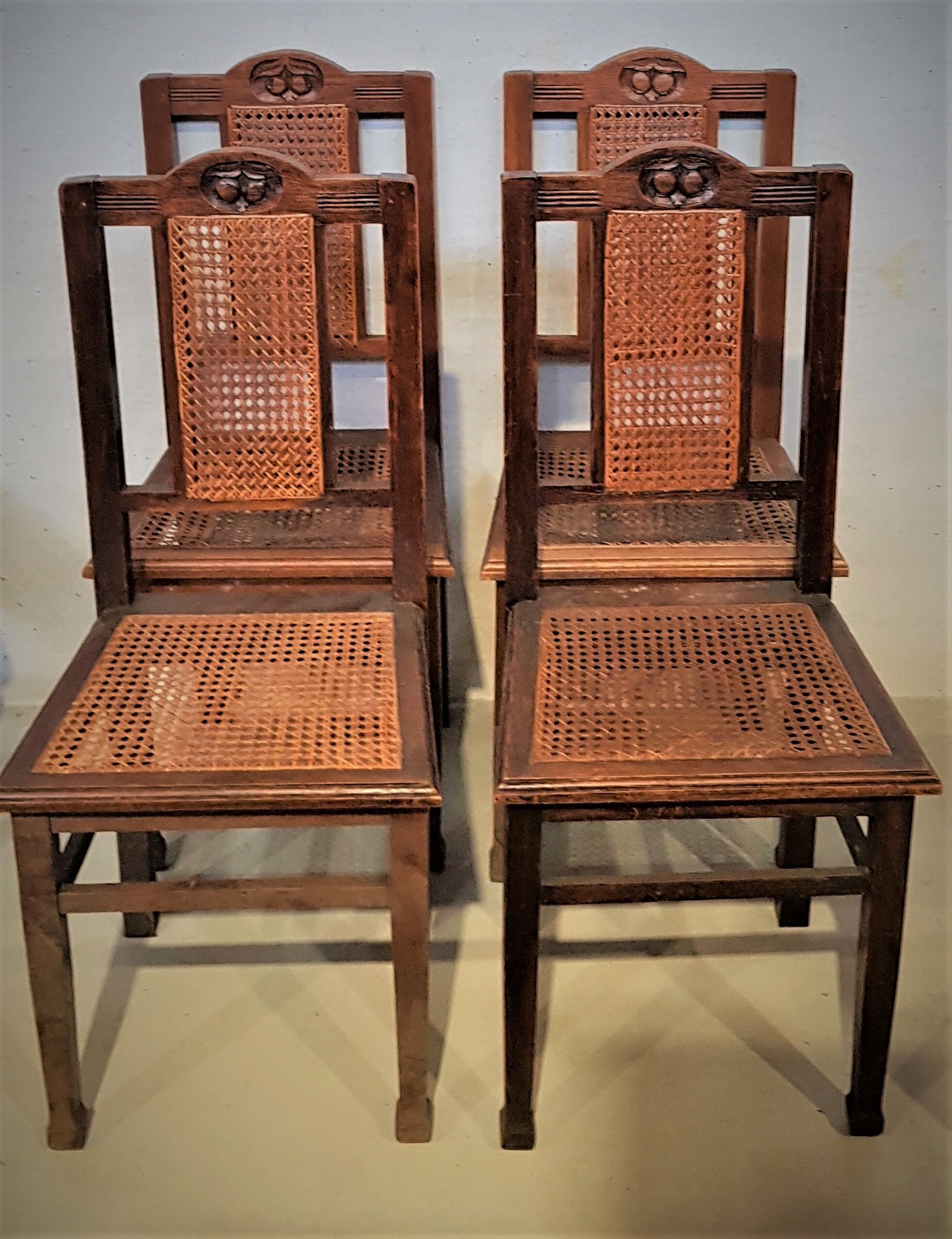 4 old chairs year 50