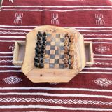 Échiquier rustique en bois d'olivier avec tiroirs