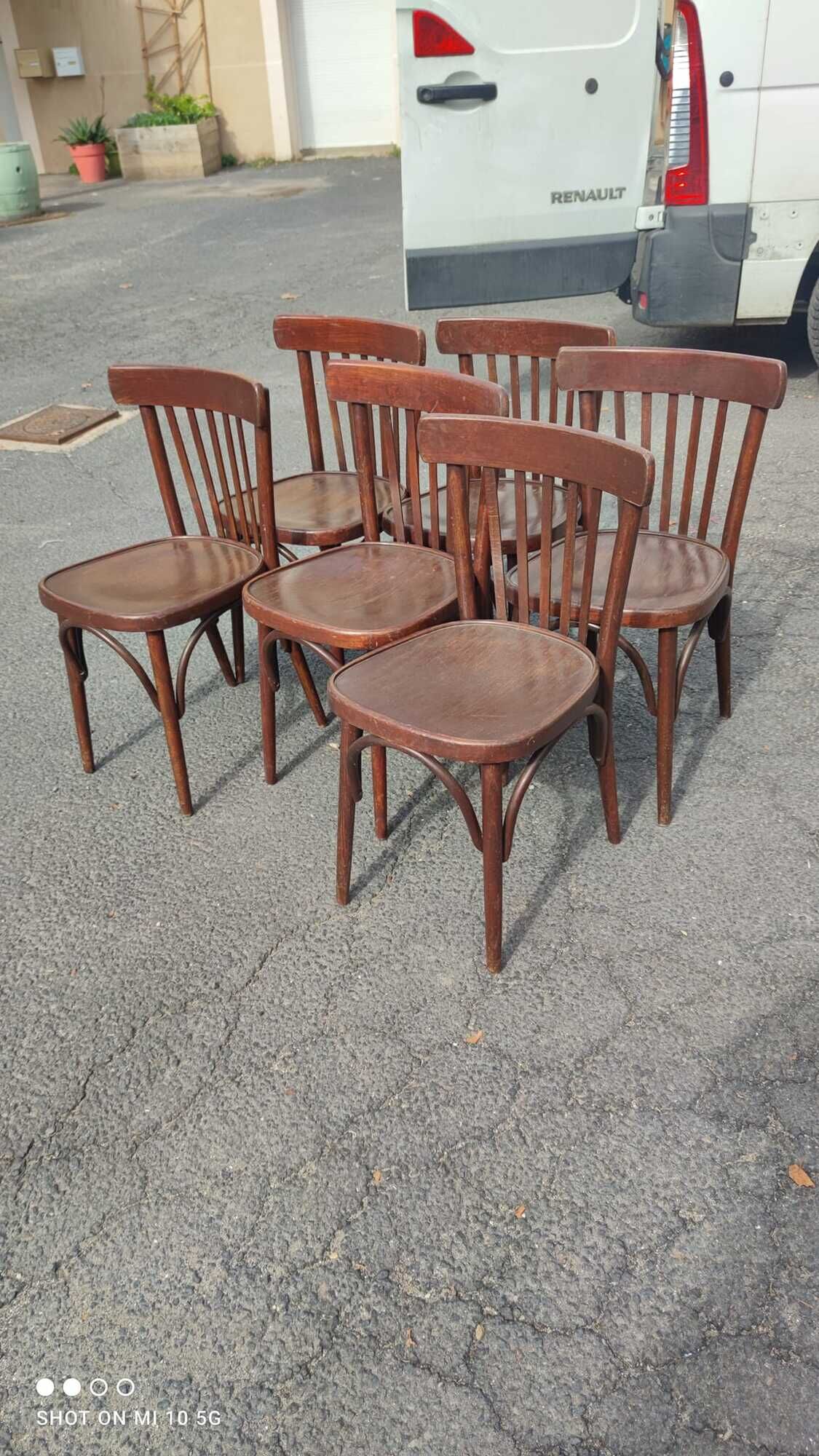 Series of 6 curved beech bistro chairs from Thonet around 1920/30