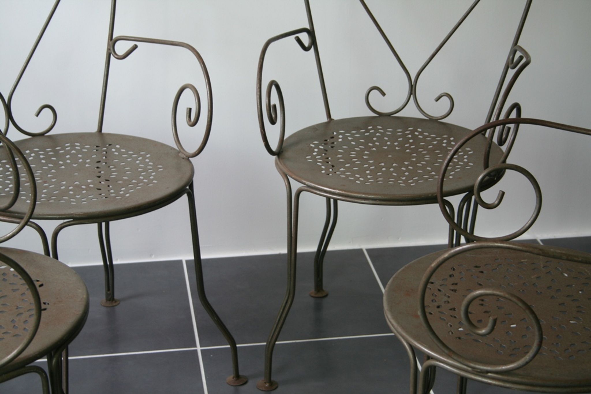 Series of 4 chairs of garden furniture wrought iron full years 60