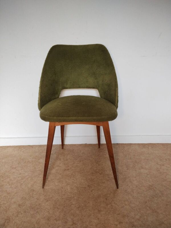 Chaise tonneau moumoute