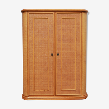 Armoire en rotin et cannage