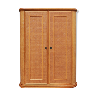 Armoire en rotin et cannage