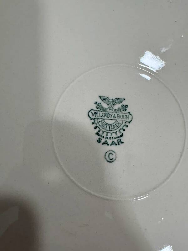 Vintage pie dish and server set