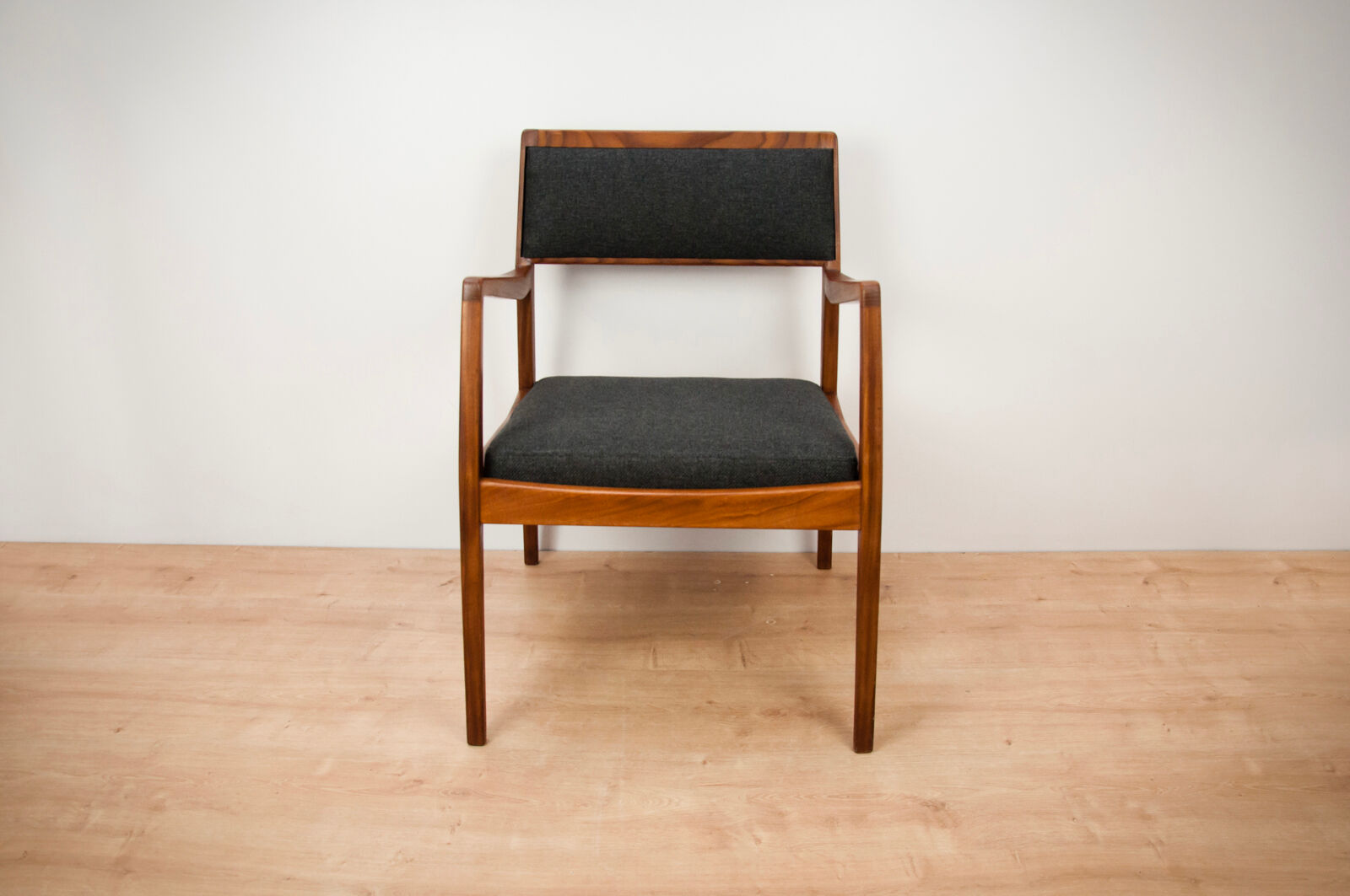 C140 armchair by Jens Risom, 1960
