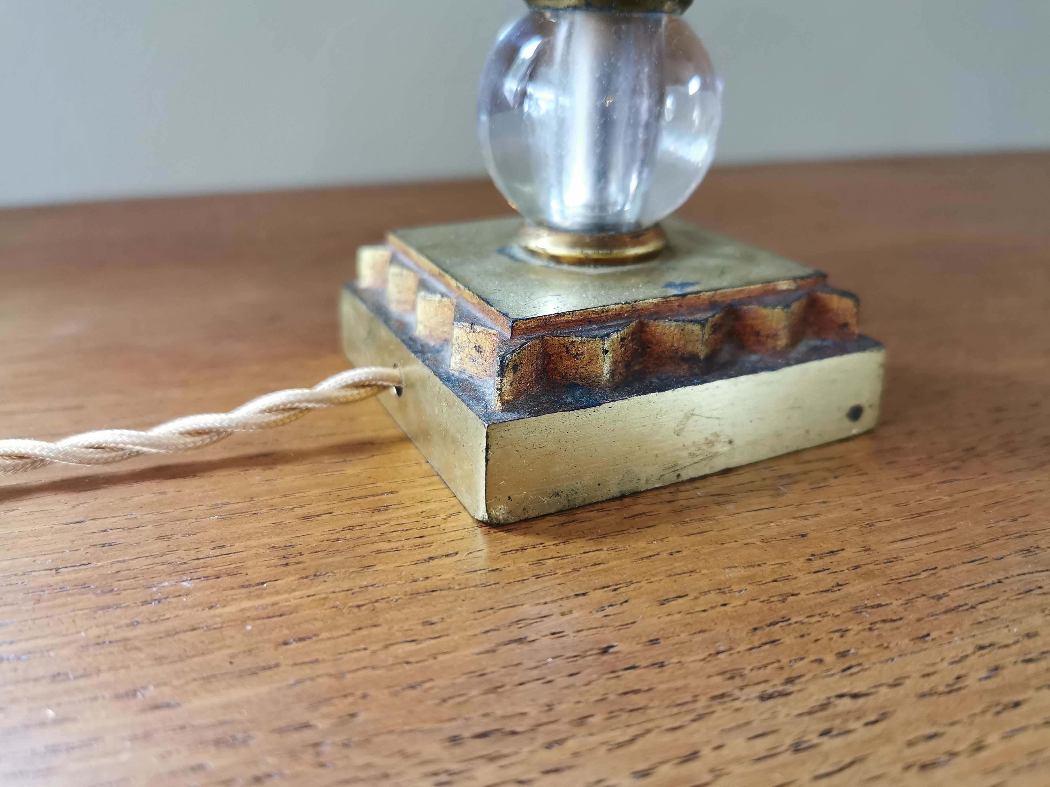 Vintage lamp in gold metal and glass