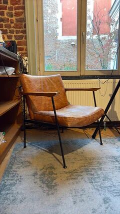 Fauteuil avec accoudoirs en bois