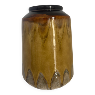 Set of 10 decorative items