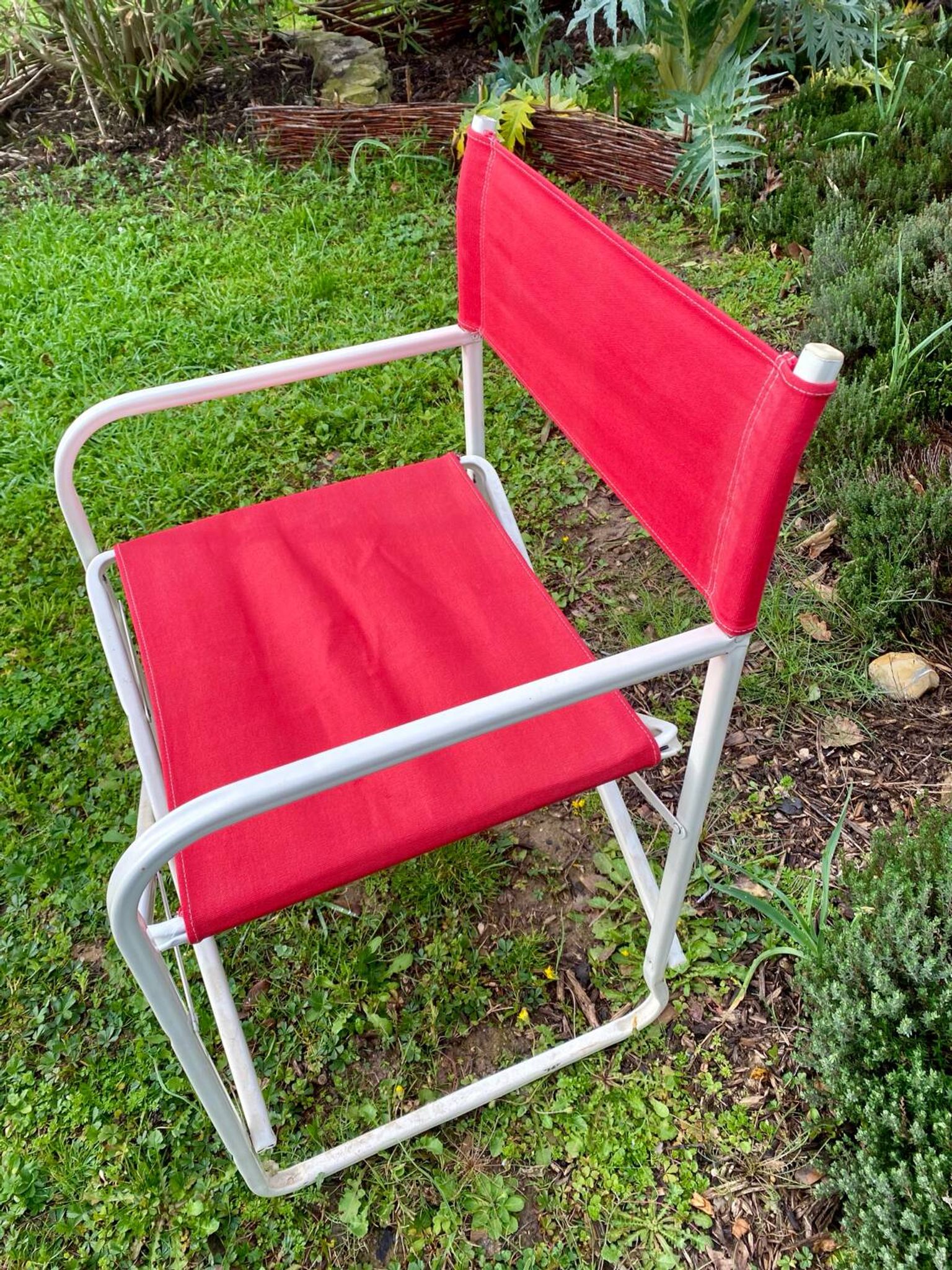 Vintage red folding chair