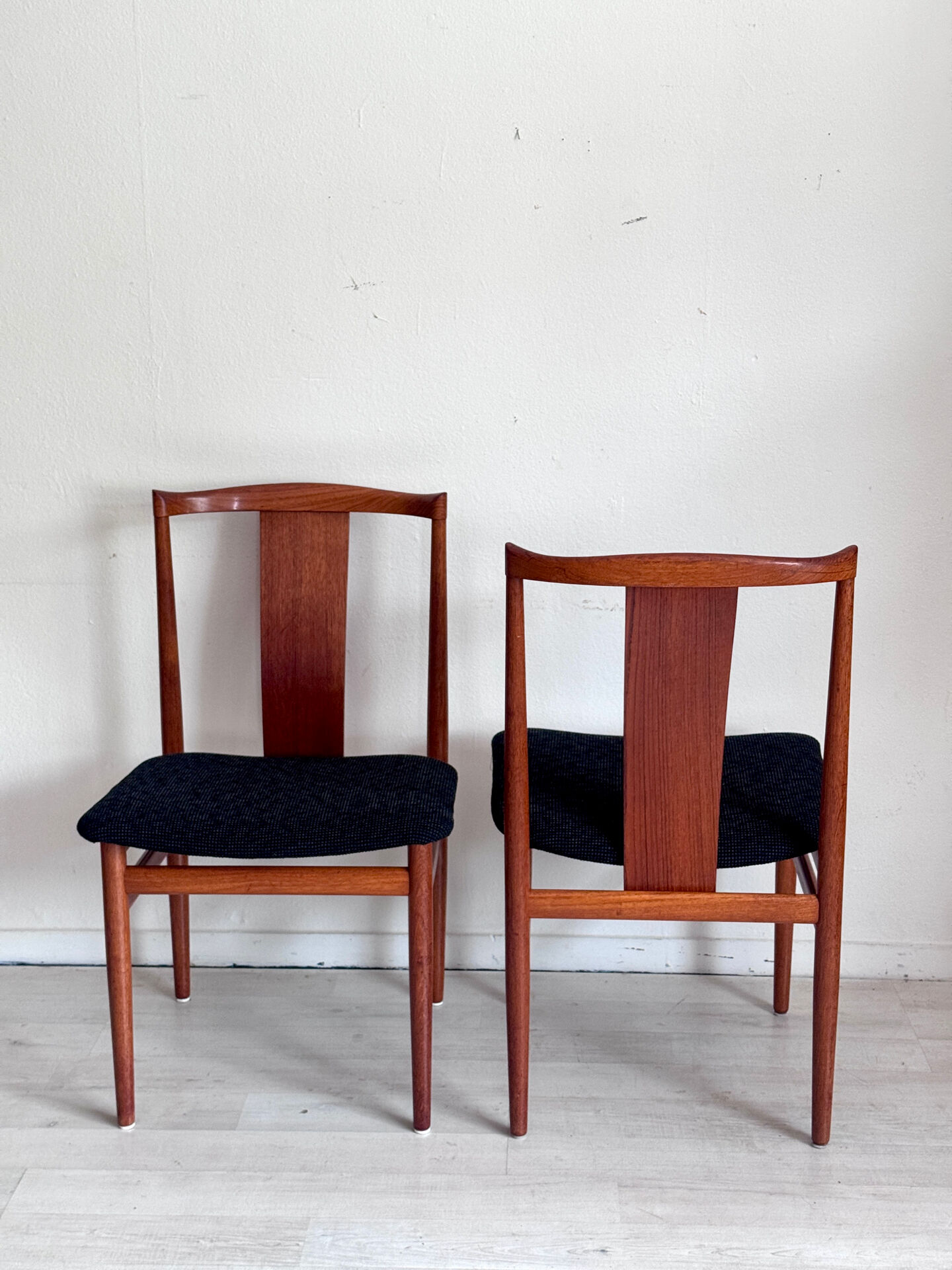 6 Danish mid-century teak chairs by Henning Sørensen for Danex from the 1960s.