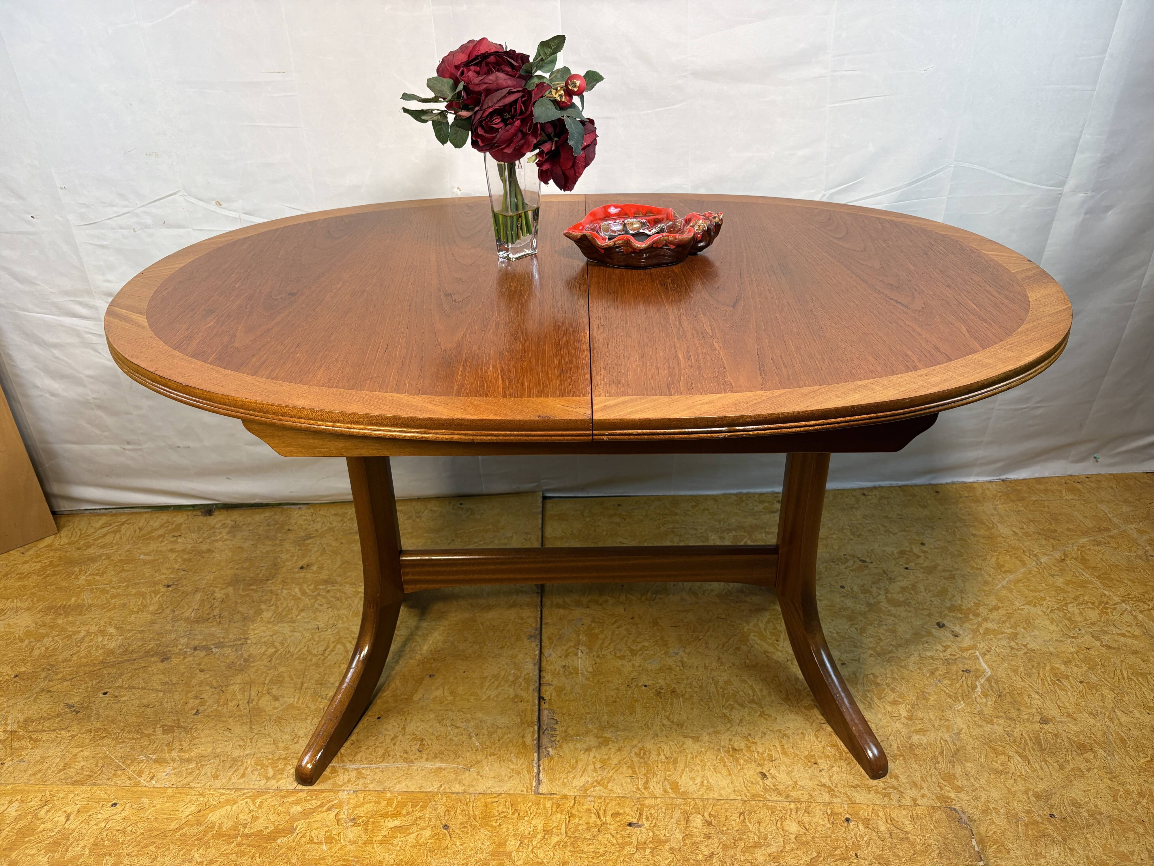 Mid-Century Retro Vintage Teak Extending Dining Table by Nathan 1960s  Seat
