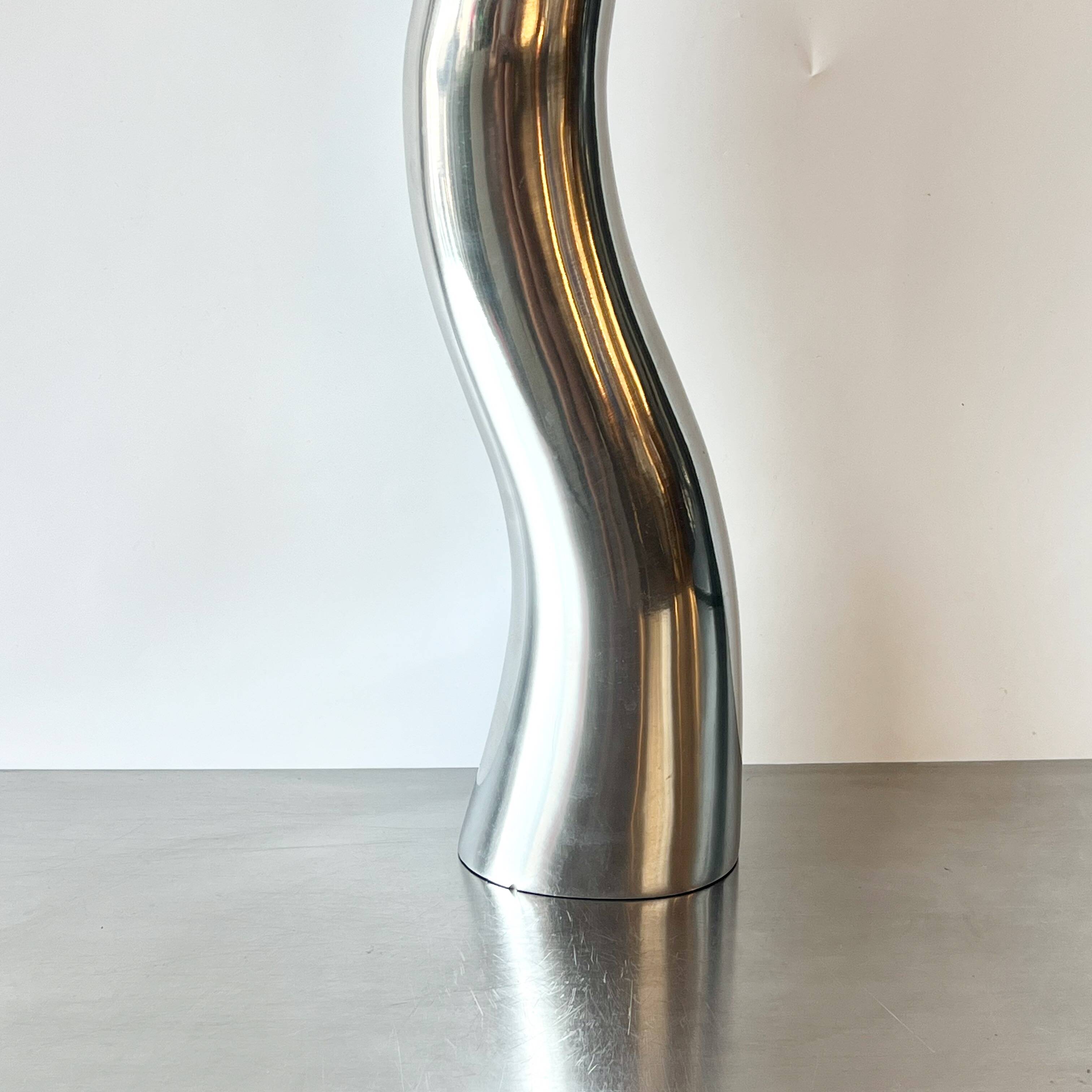 Xxl “tentacule” vase / cast aluminum – 1980s
