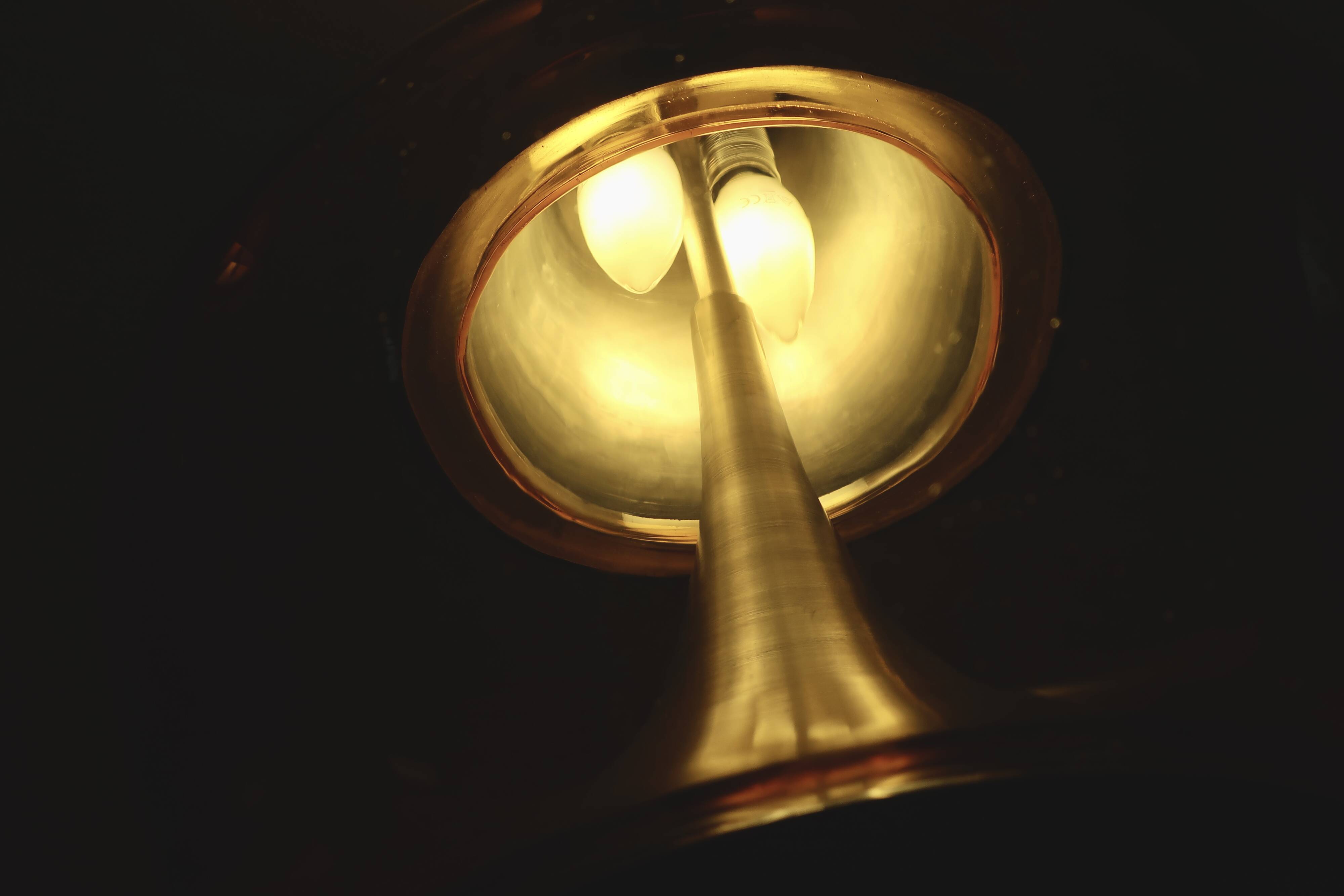 Doria lamp base 69 cm in very good condition from the 1960s/70s with a differential switch.