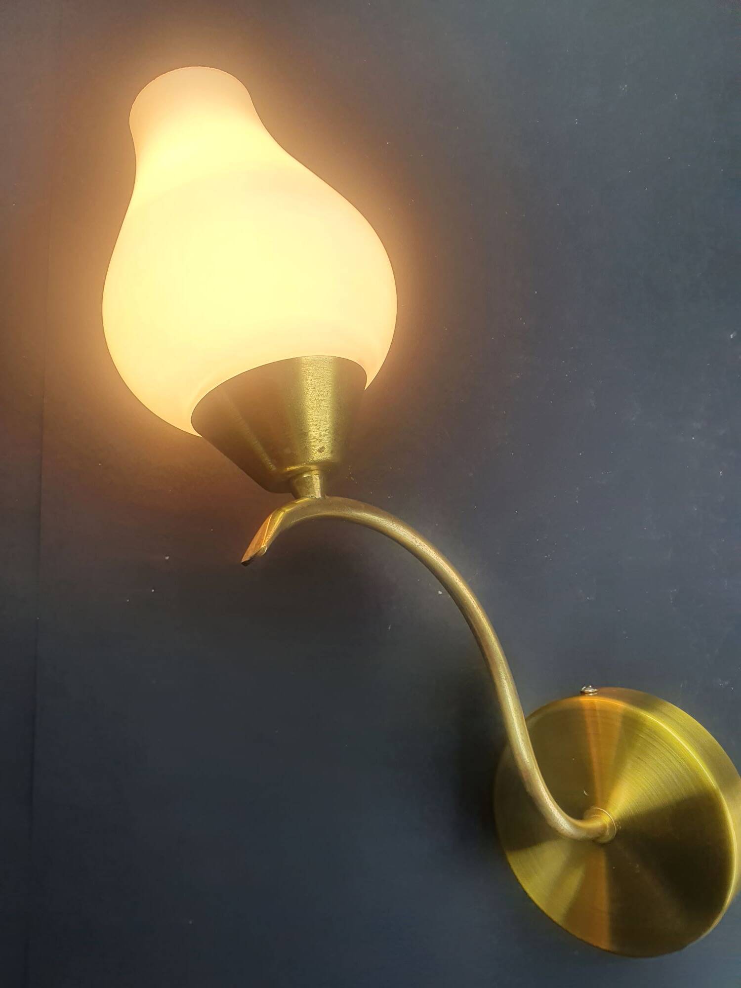 Pair of vintage wall sconces in gilded brass and opaline glass from the 1950s.