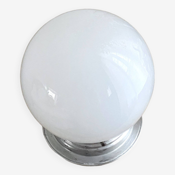 Lampe à poser globe opaline