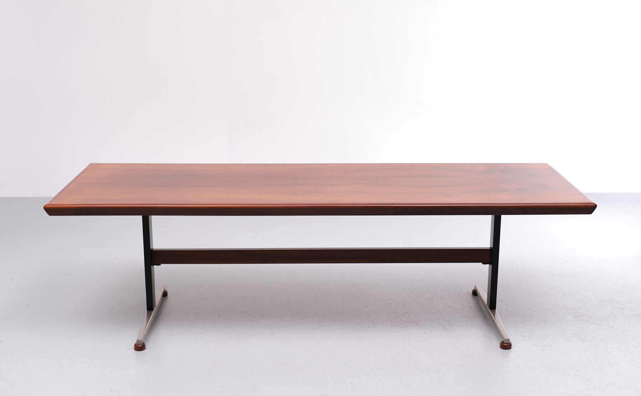 Rosewood coffee table 1960 scandinavian