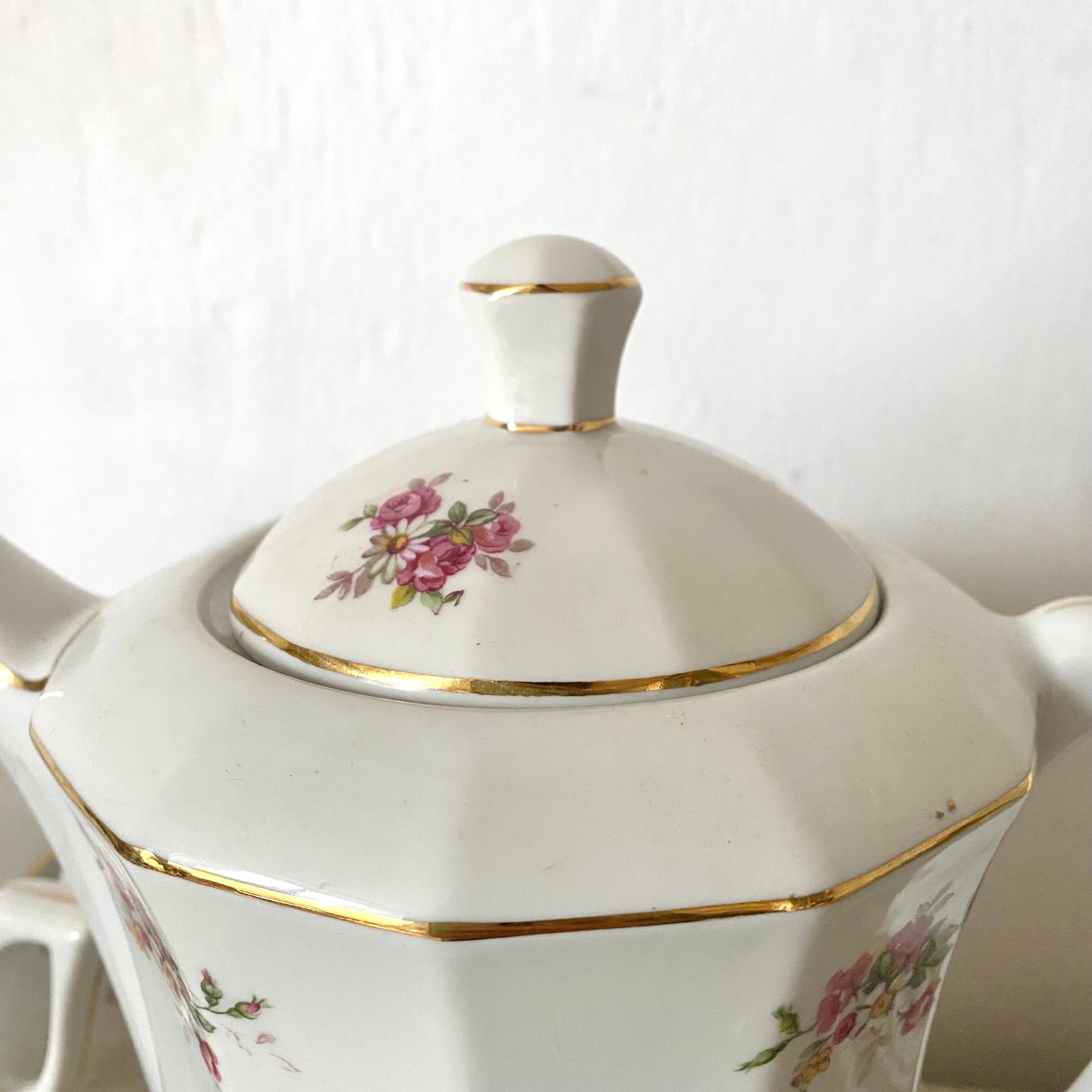 Antique tea set in Chauvigny porcelain