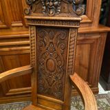 Caquetoire armchair in solid walnut carved Renaissance style