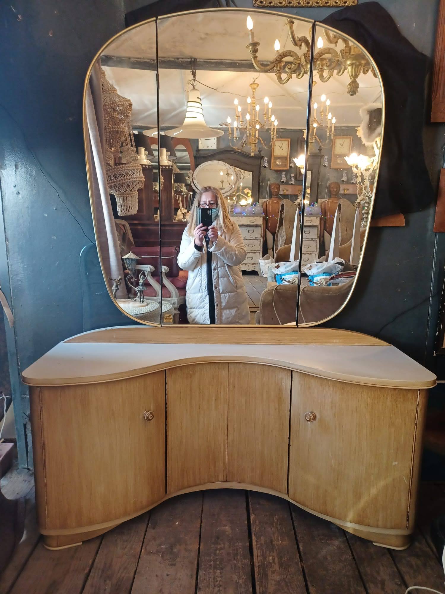 Coiffeuse allemande "Wendel"