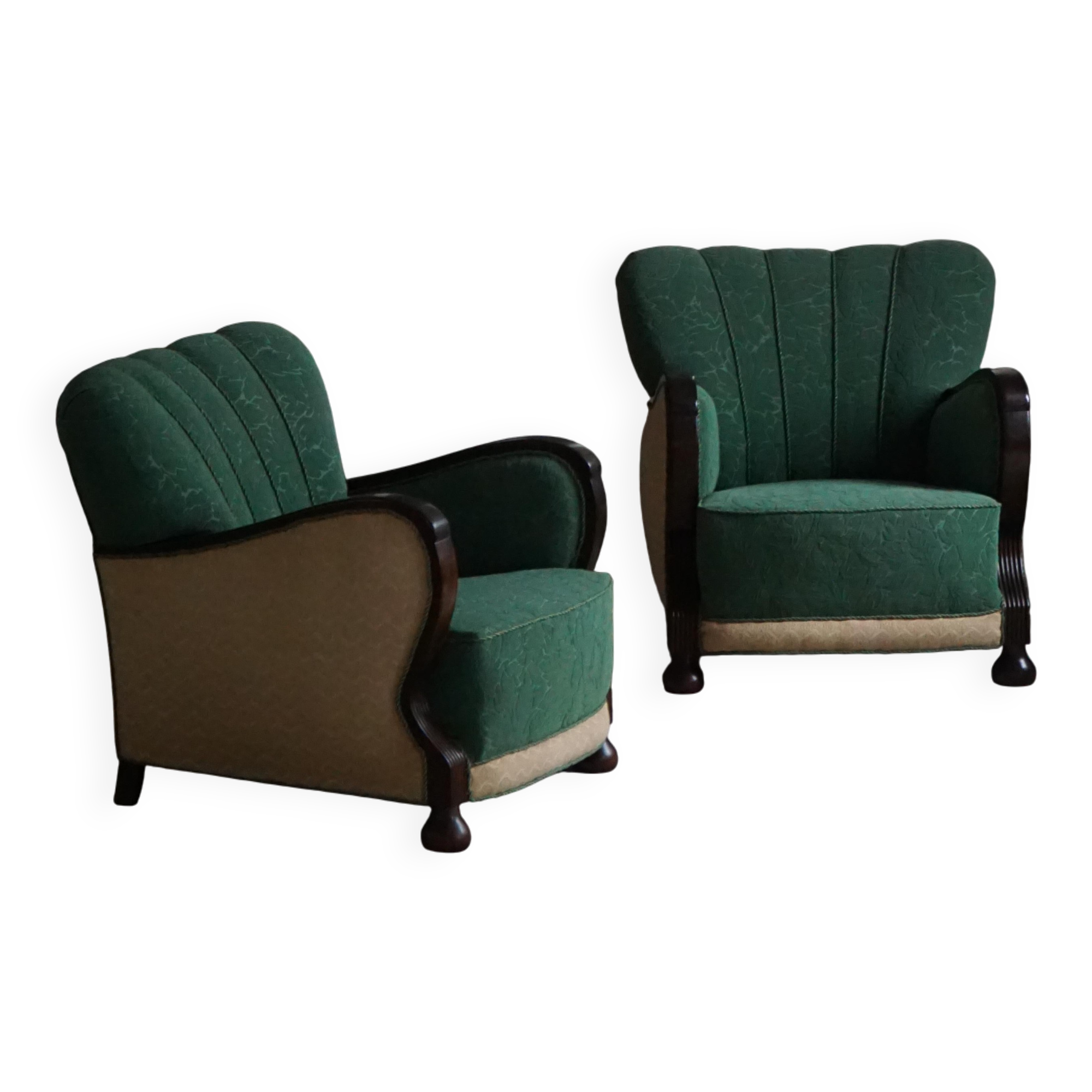 Pair of Art Deco lounge chairs, made by a Danish cabinetmaker, 1940s.