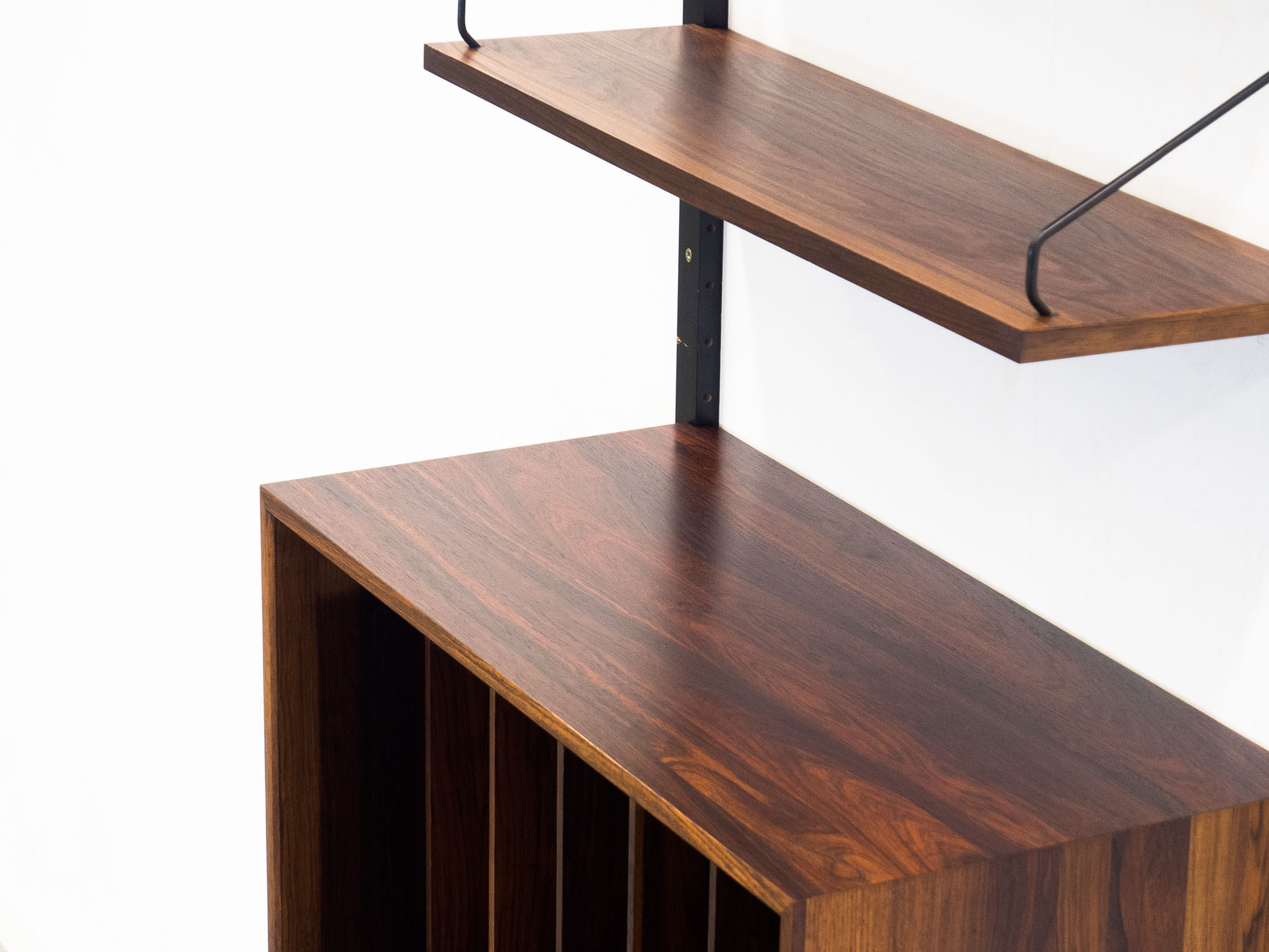 Royal System rosewood wall unit by Poul Cadovius