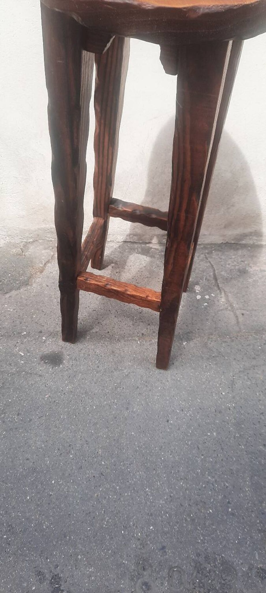 Tabouret de bar style brutaliste