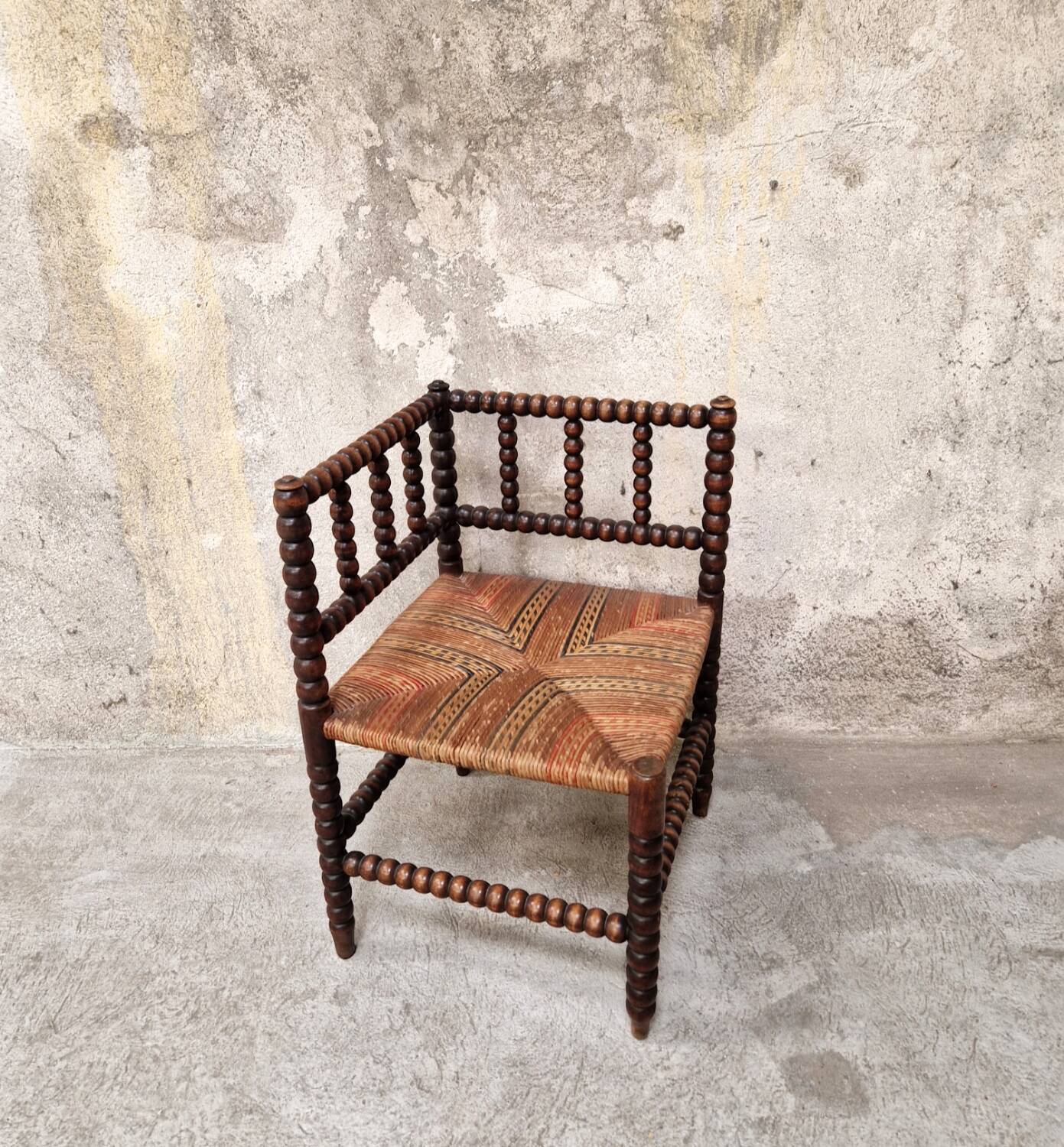 Turned wood corner chair