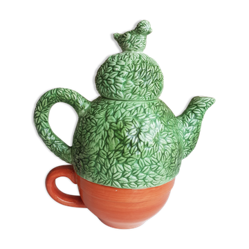 Solitaire teapot in earthenware