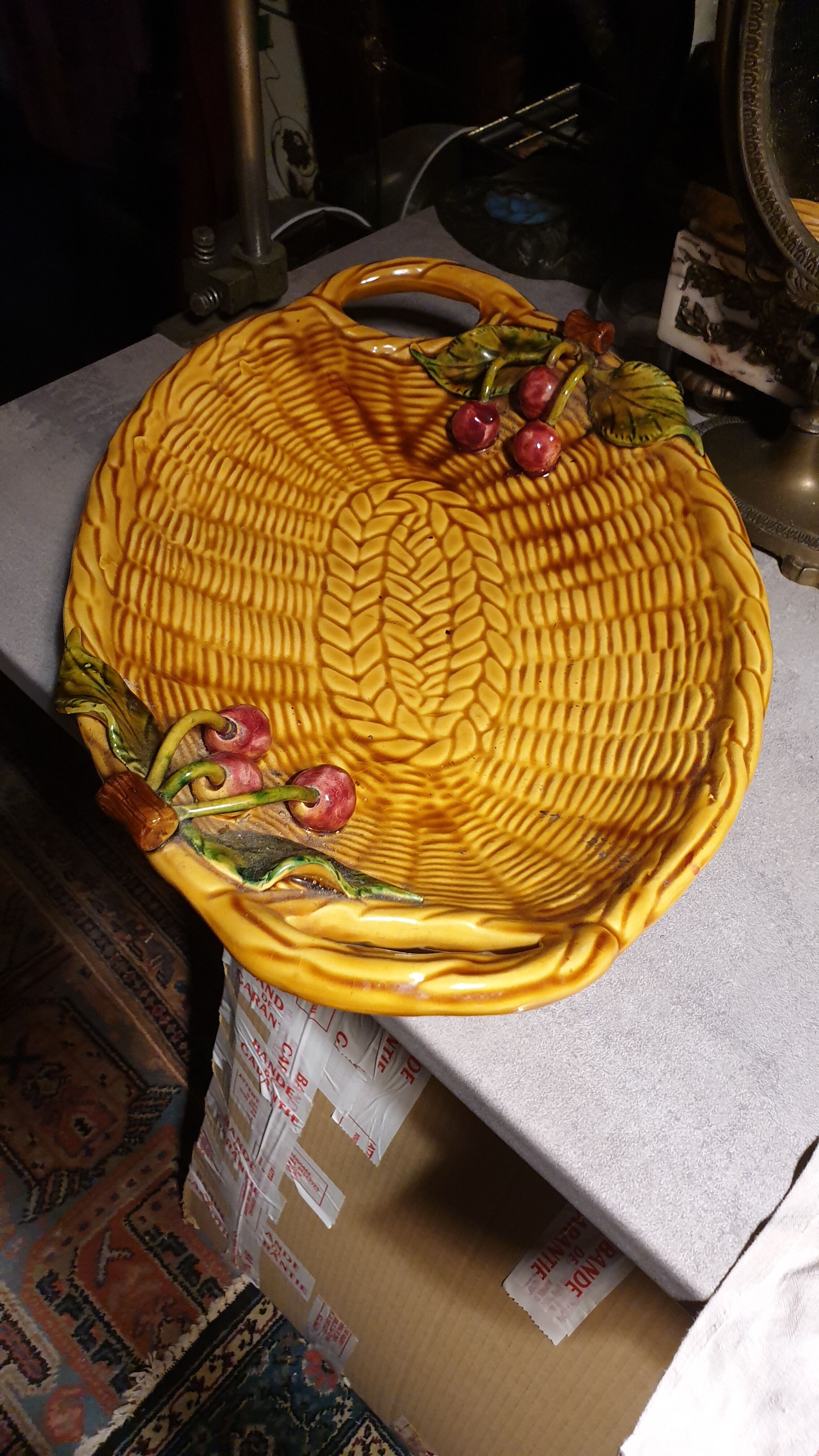 Plat barbotine Vallauris