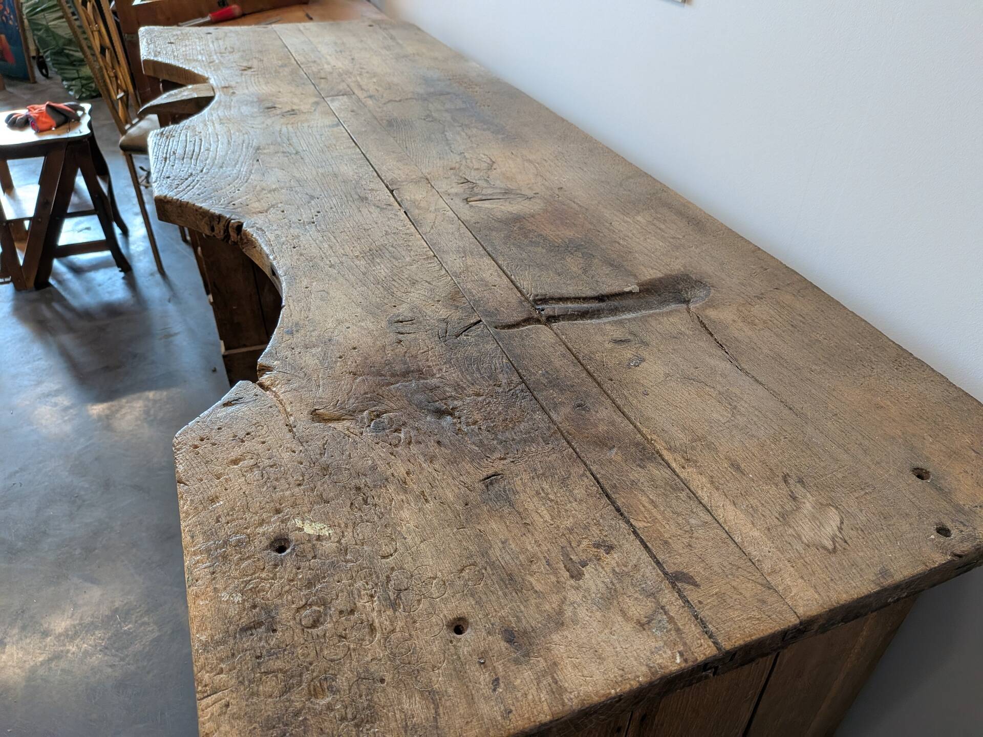 Double jeweller's workbench in solid oak, 18 drawers, early 20th century.