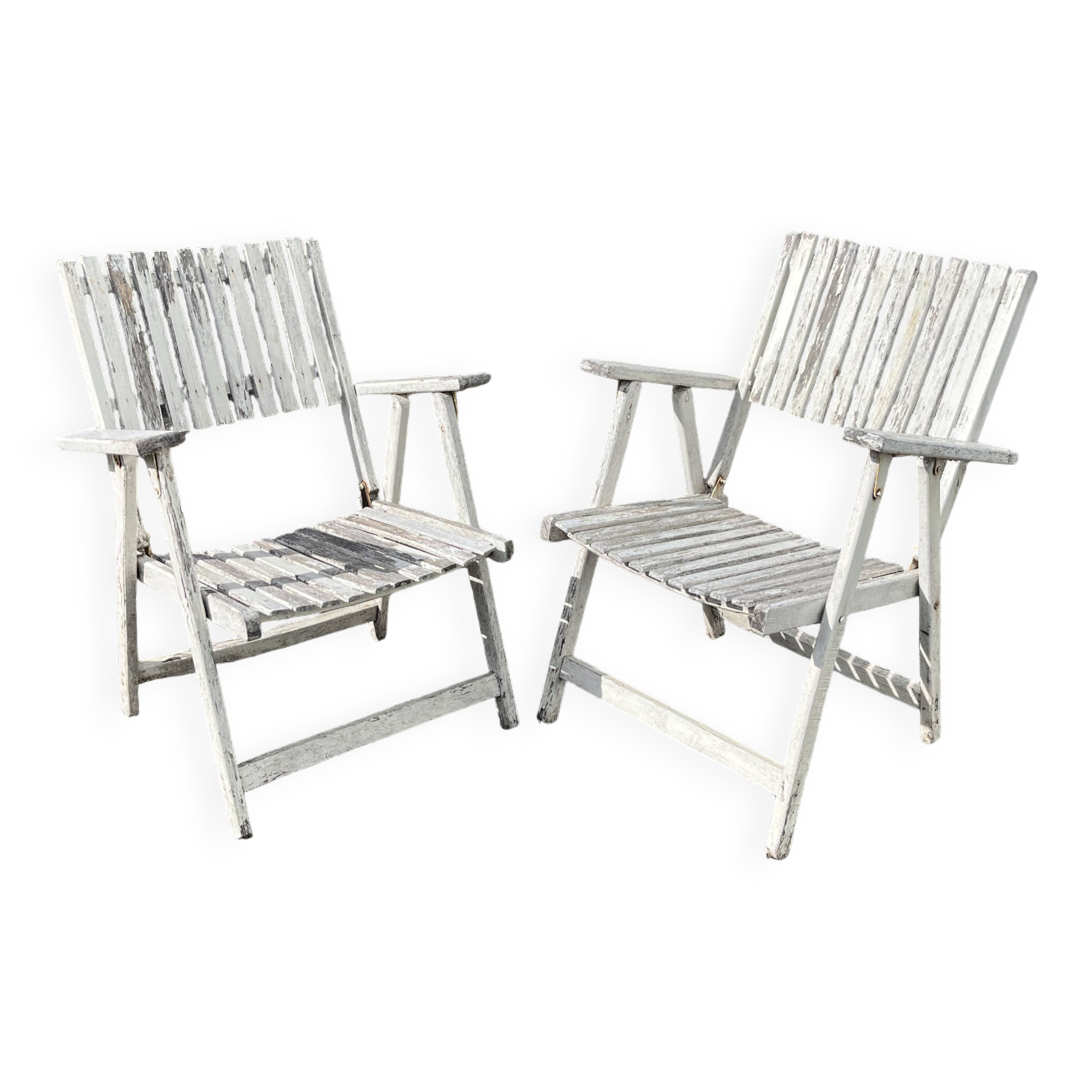 Pair of vintage wooden folding garden chairs – shabby chic look
