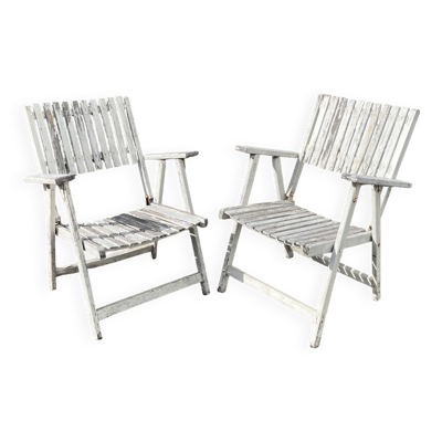 Paire de chaises de jardin pliantes vintage en bois – look shabby chic