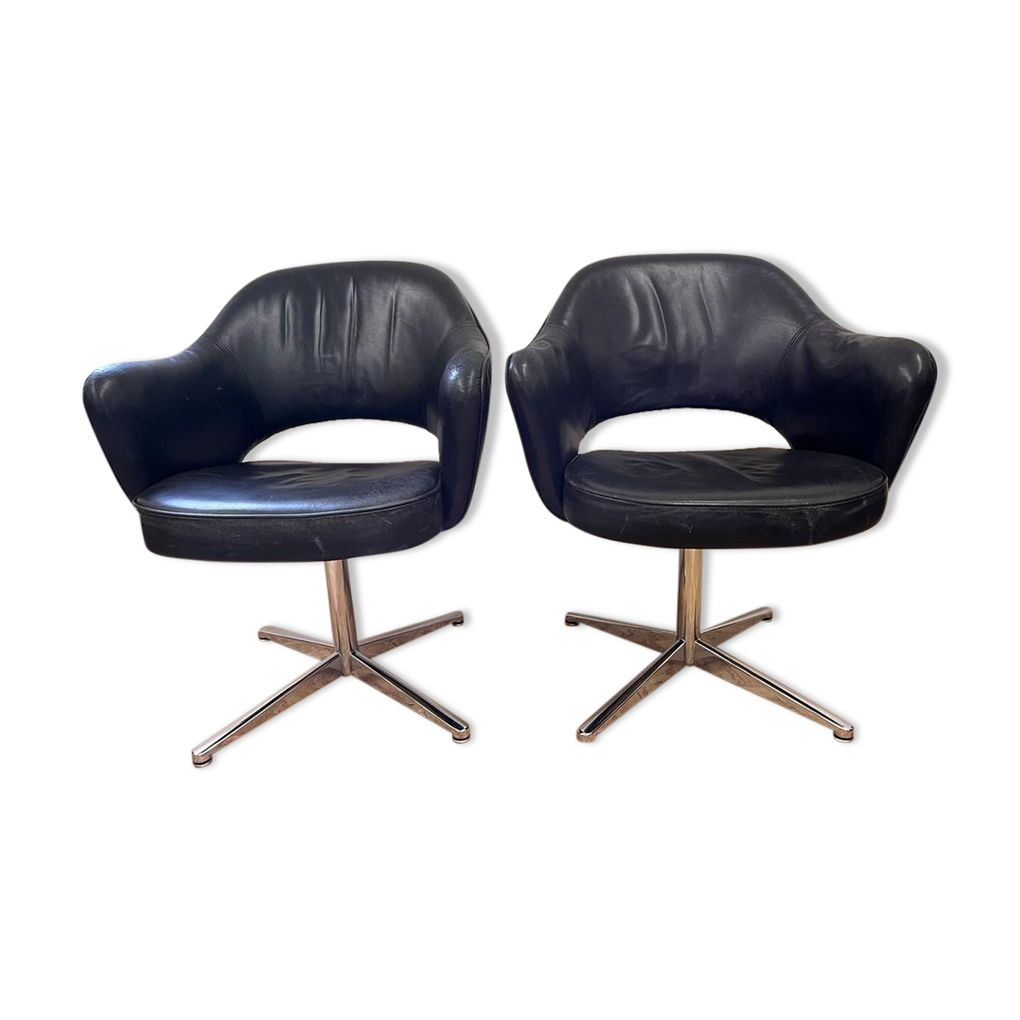 Two armchairs by Eero Saarinen for Knoll international