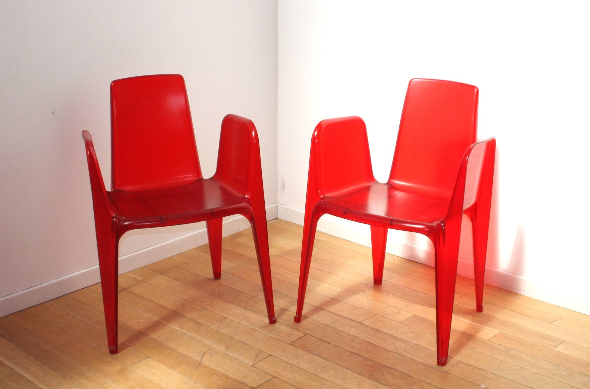 Pair of Bella Riffata chairs, Sawaya & Moroni