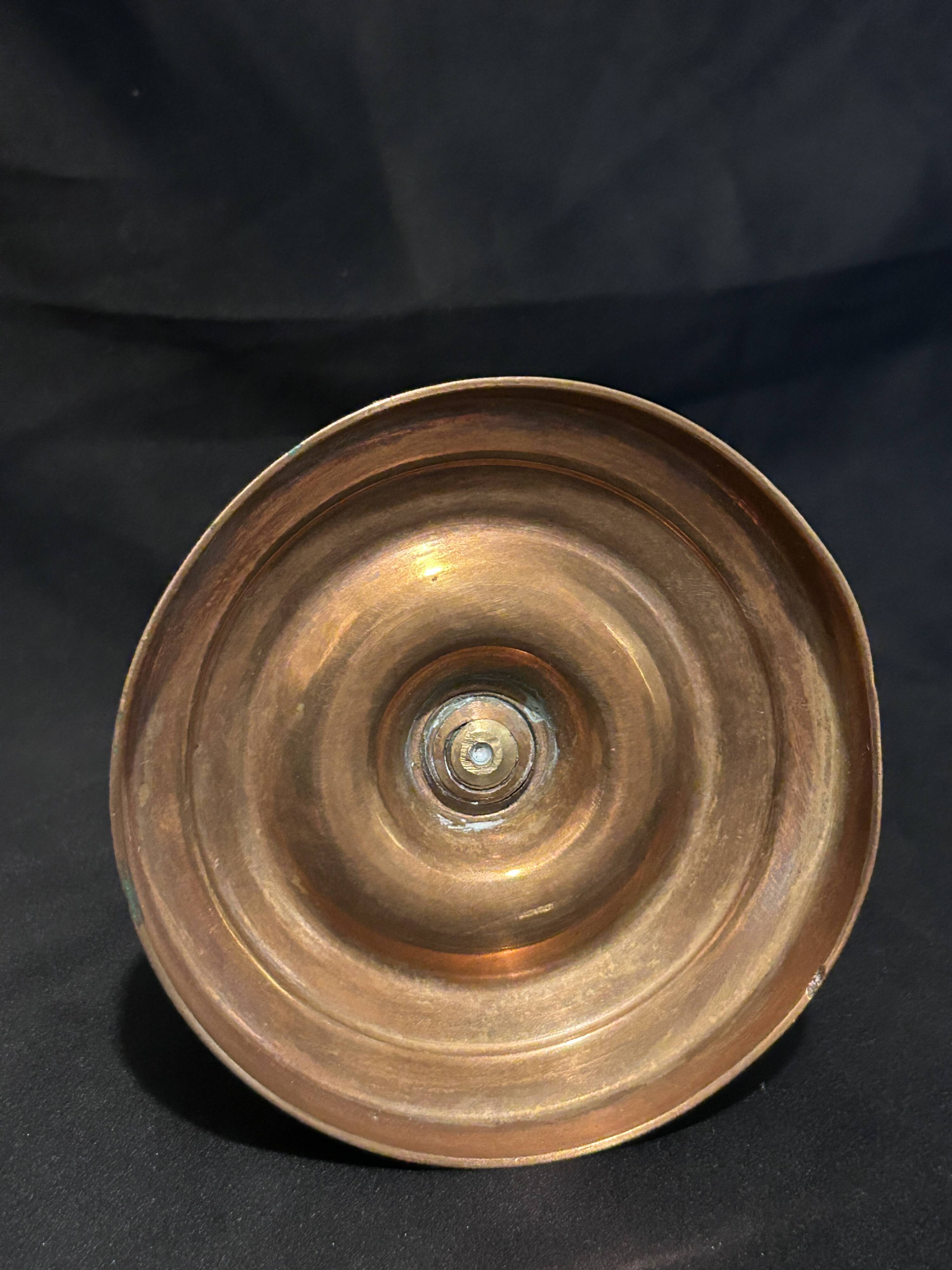 Pair of large 19th-century guilloché brass candlesticks - Louis XVI / Napoleon