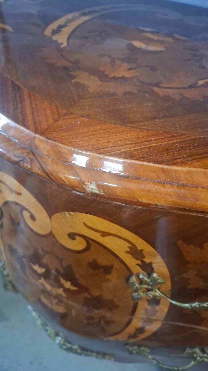 Commode de style louix xv en marqueterie