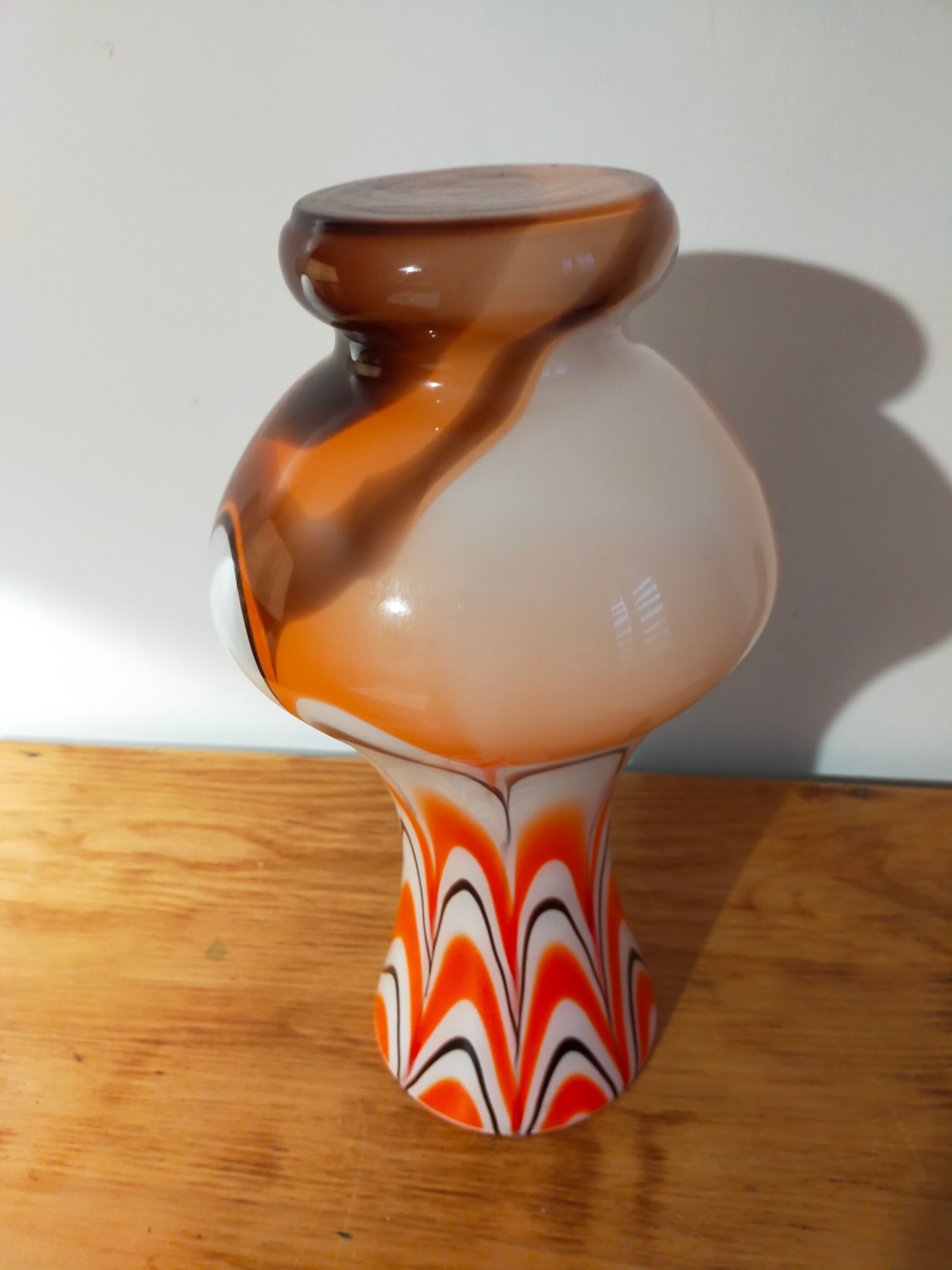 Vintage 70s italian vase in opaline or murano glass