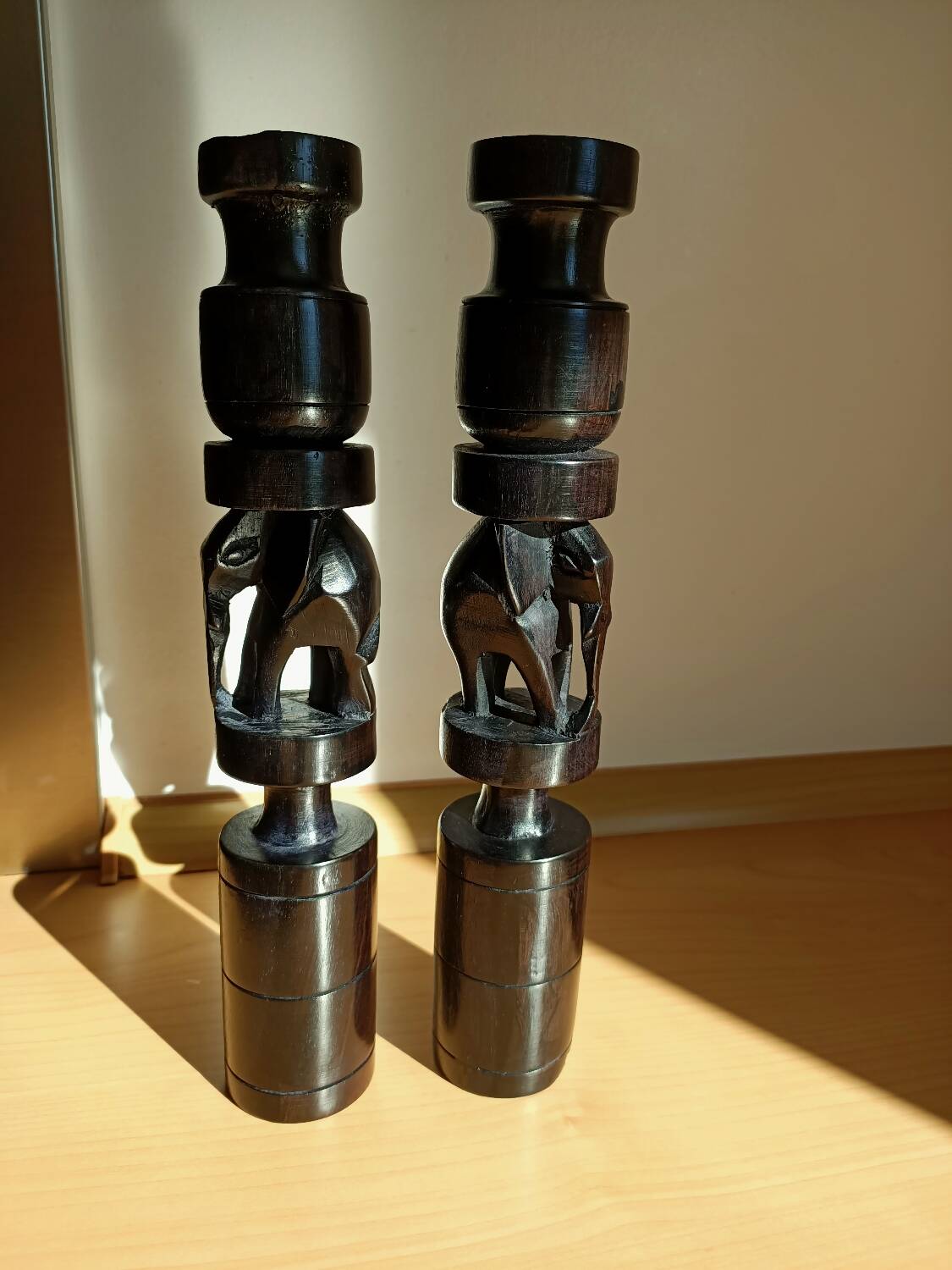 Bougeoirs en ébène vintage