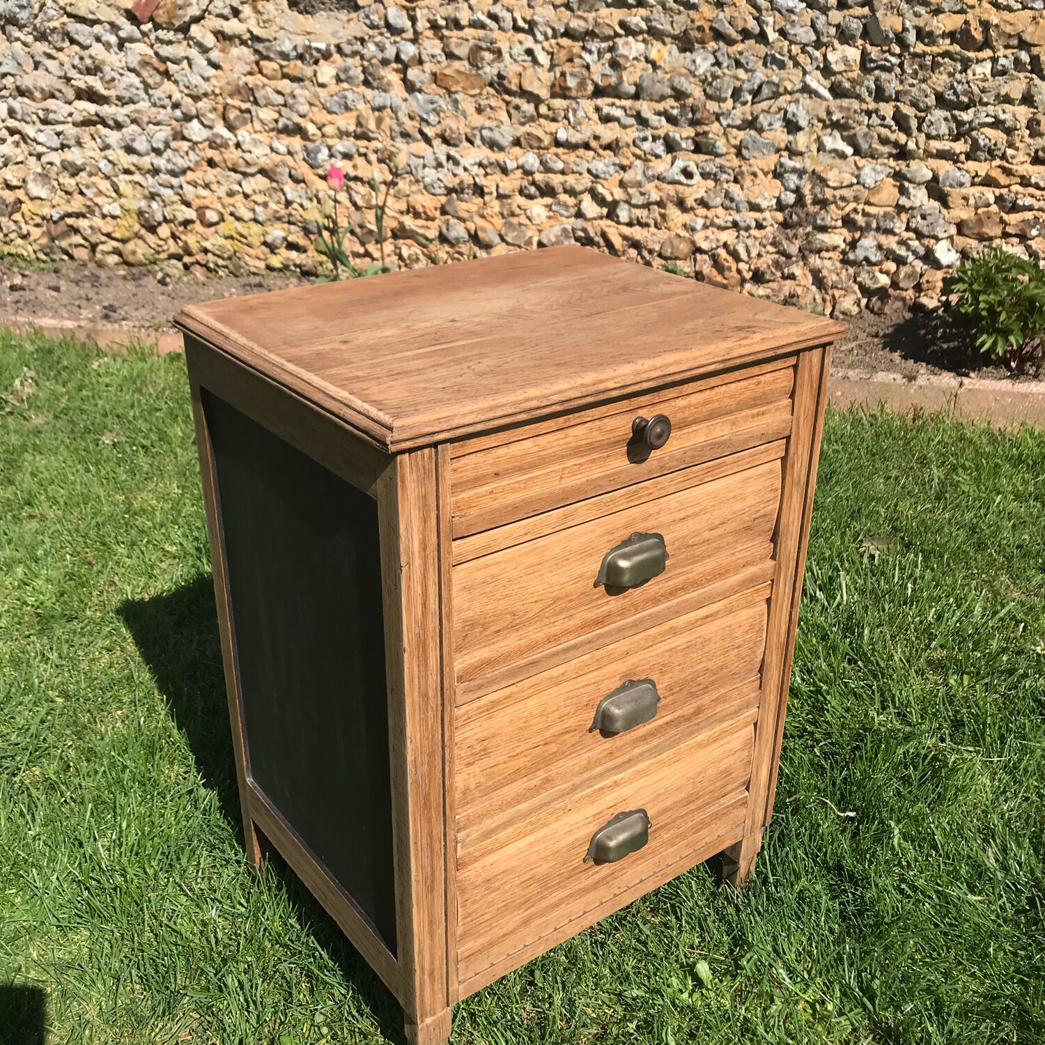 Oak cabinet with 4 drawers