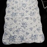 Small vintage quilt with toile de Jouy pattern