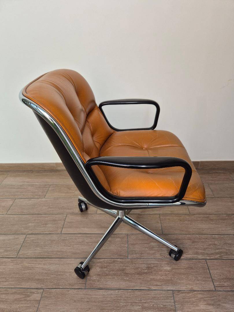 Executive chair with wheels by Pollock
