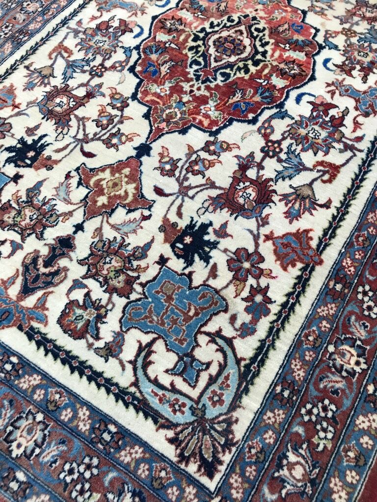 Handmade Isfahan persian carpet 104x150cm