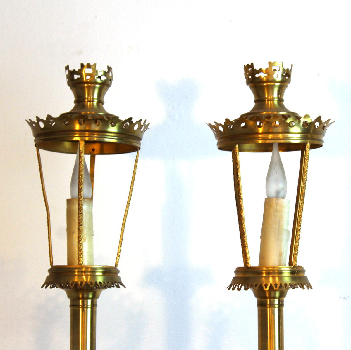 Pair of candlesticks lamps
