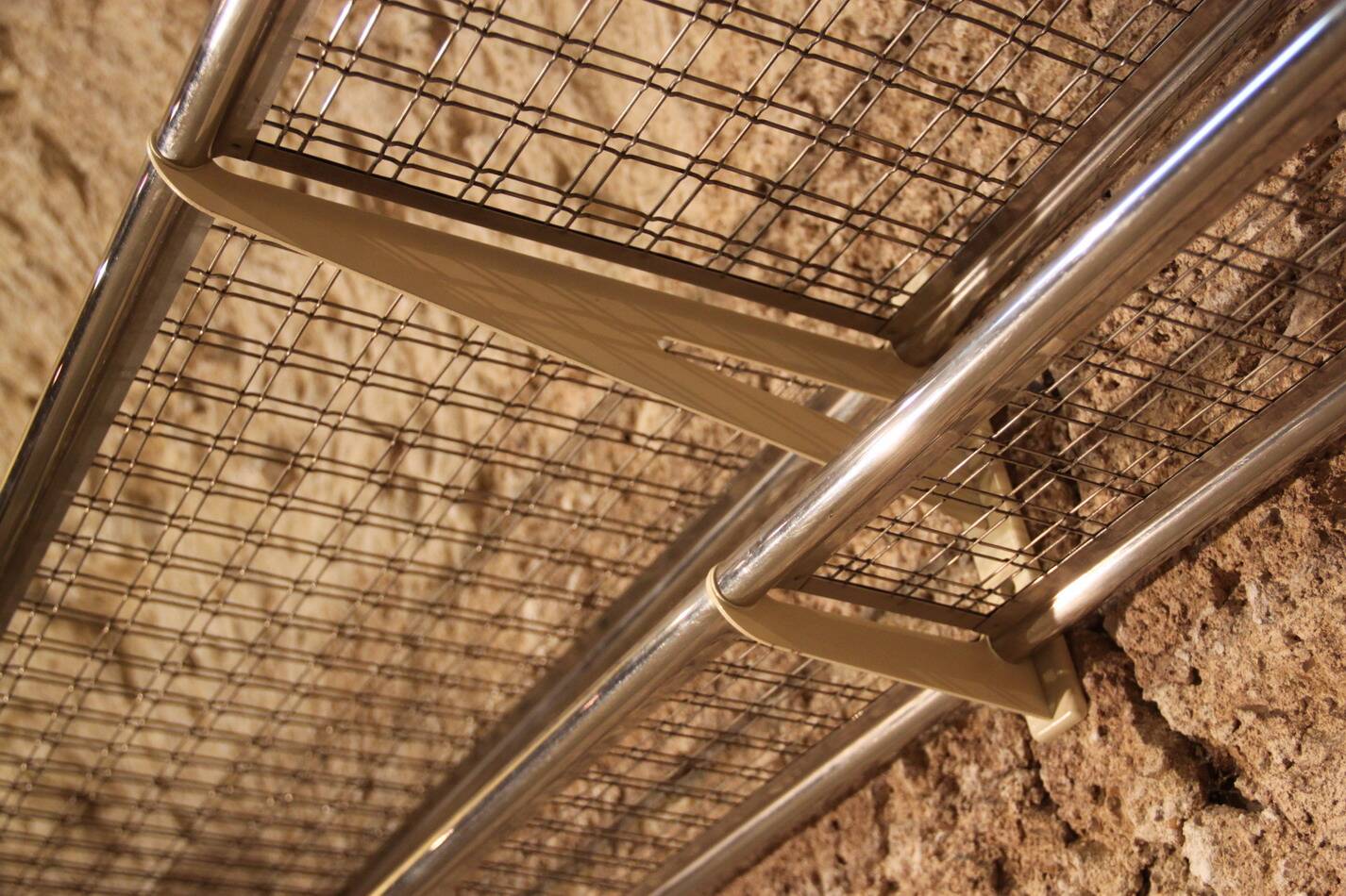 SNCF train luggage rack