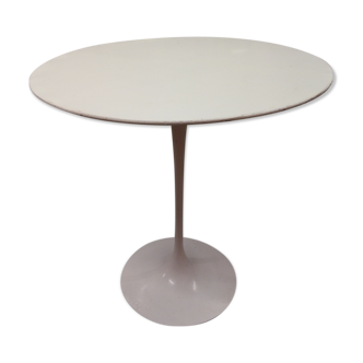 Side table by Eero Saarinen for Knoll International