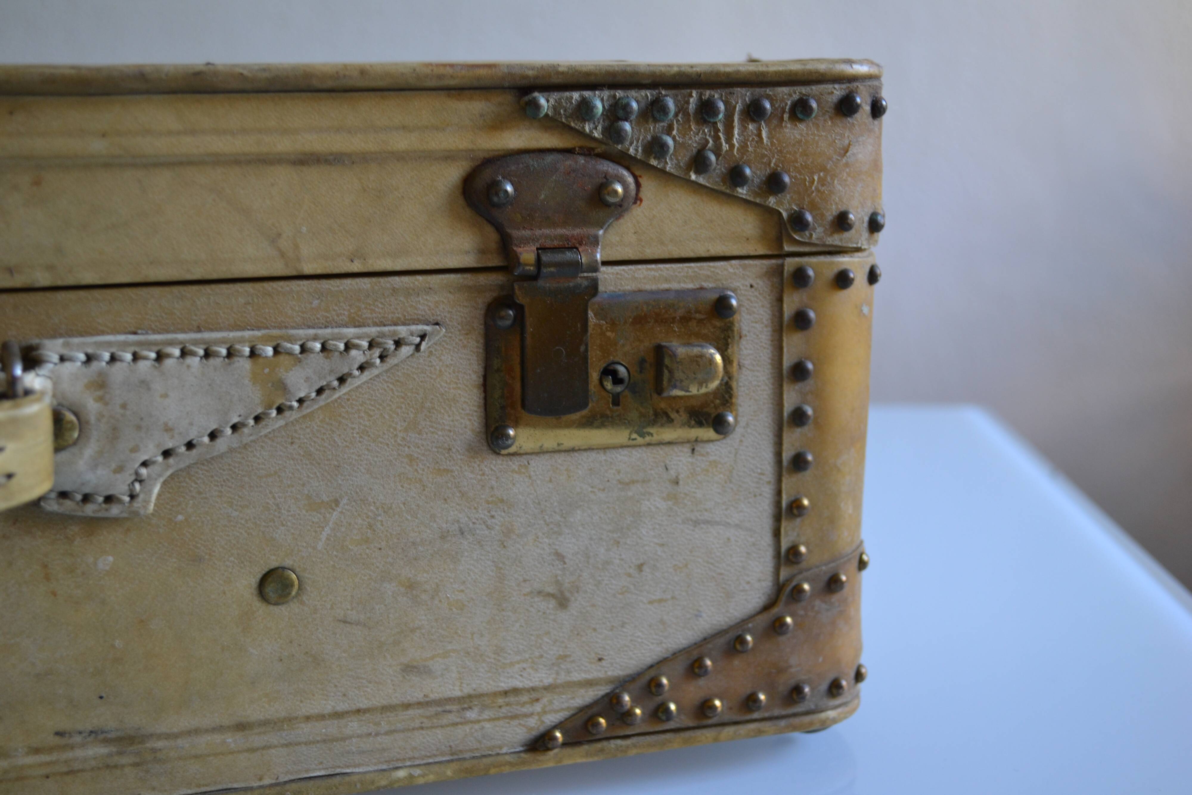 Vintage leather suitcase 1950 house Allemand-Arniaud in Marseille