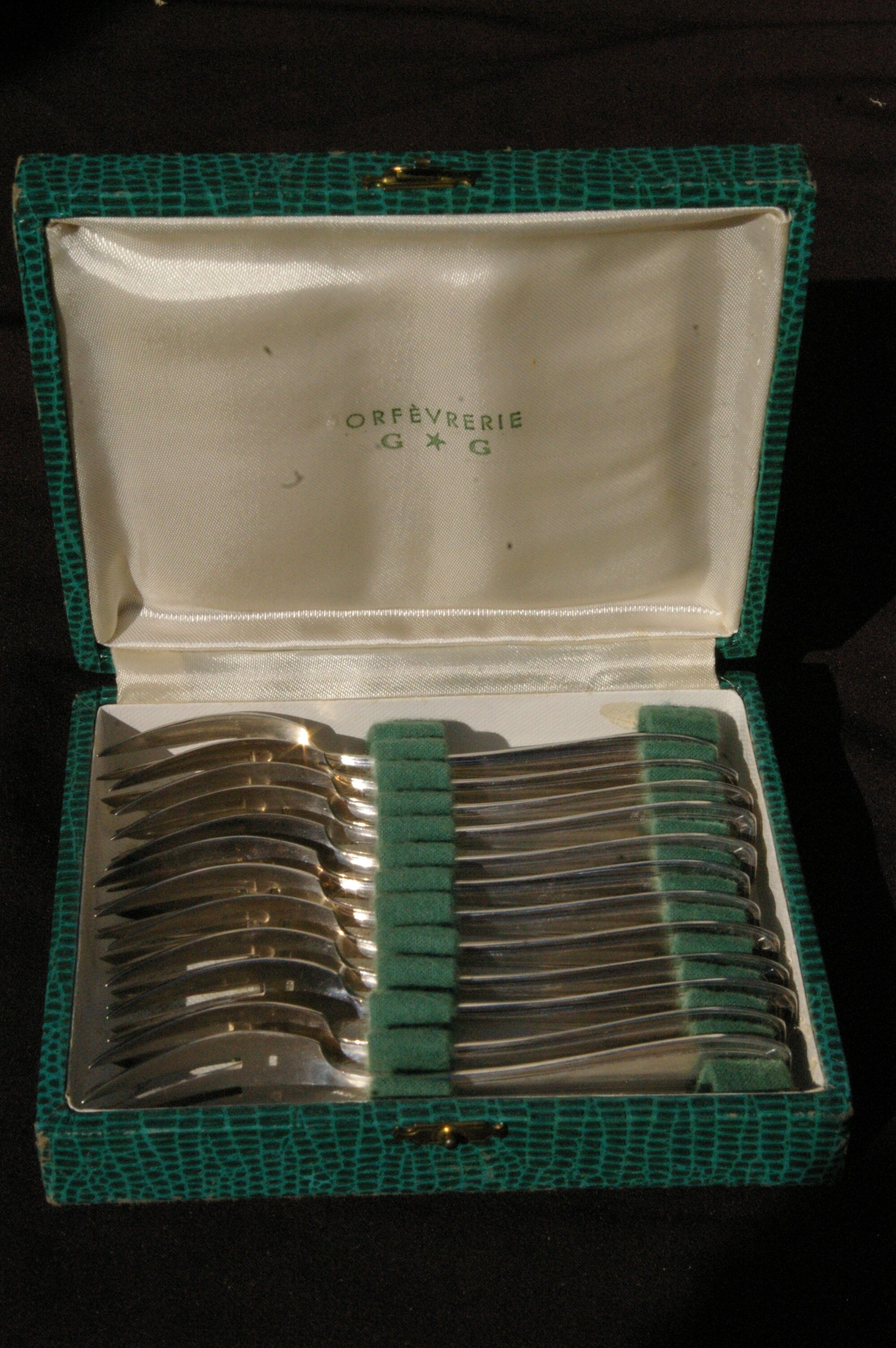 Box 12 cake forks in silver metal art deco